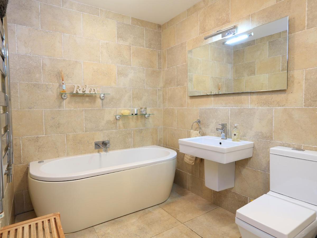 1 At The Beach Beesands Exterior foto